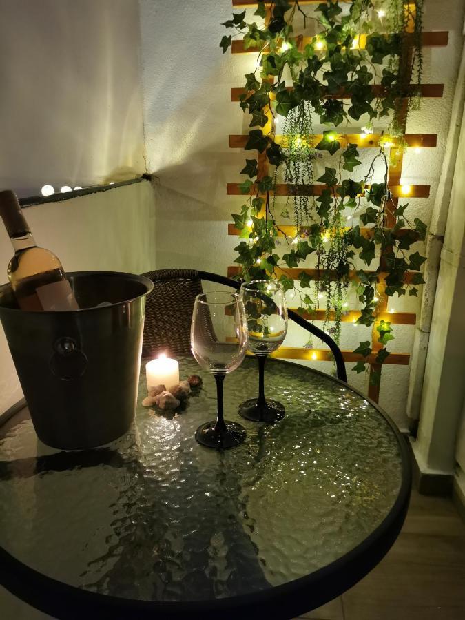 Apartament Downtown Apartment Клуж-Напока Екстериор снимка