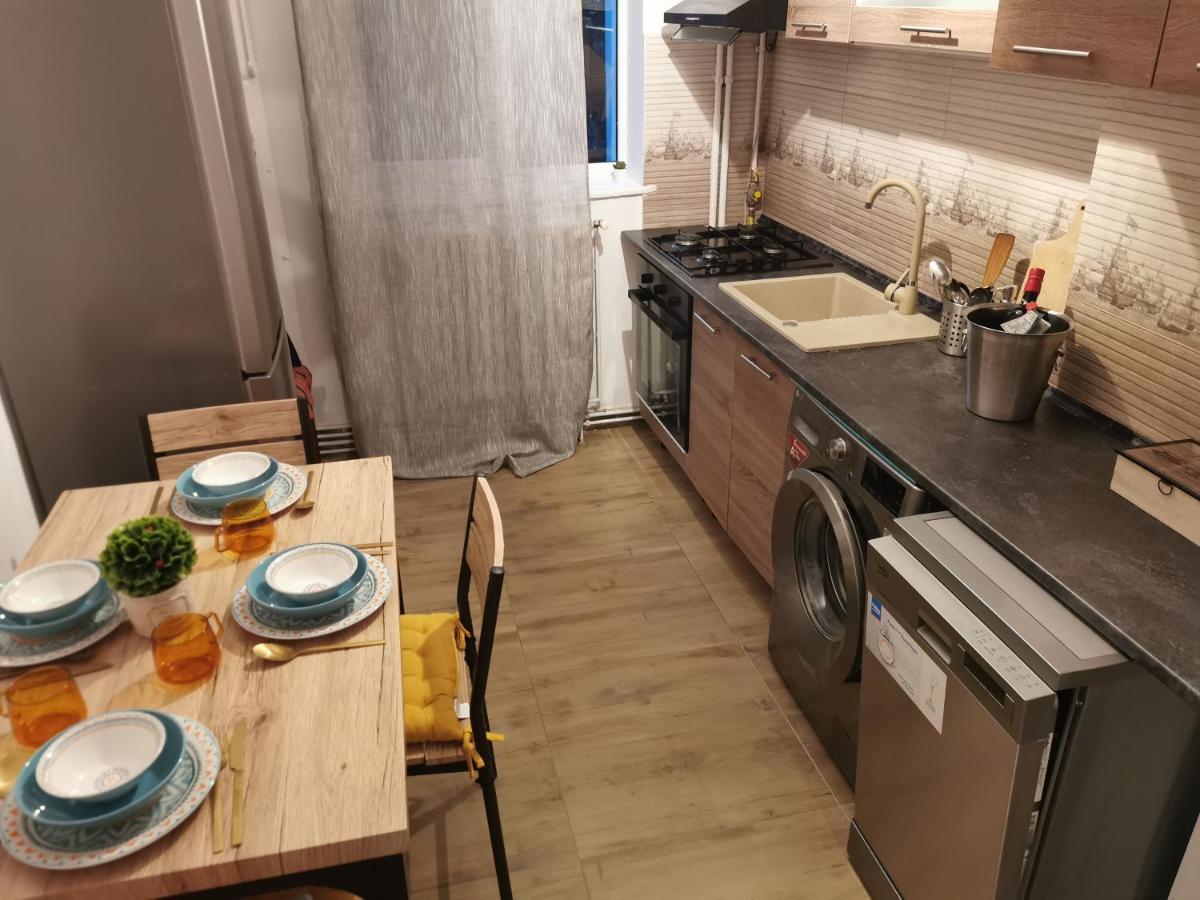 Apartament Downtown Apartment Клуж-Напока Екстериор снимка