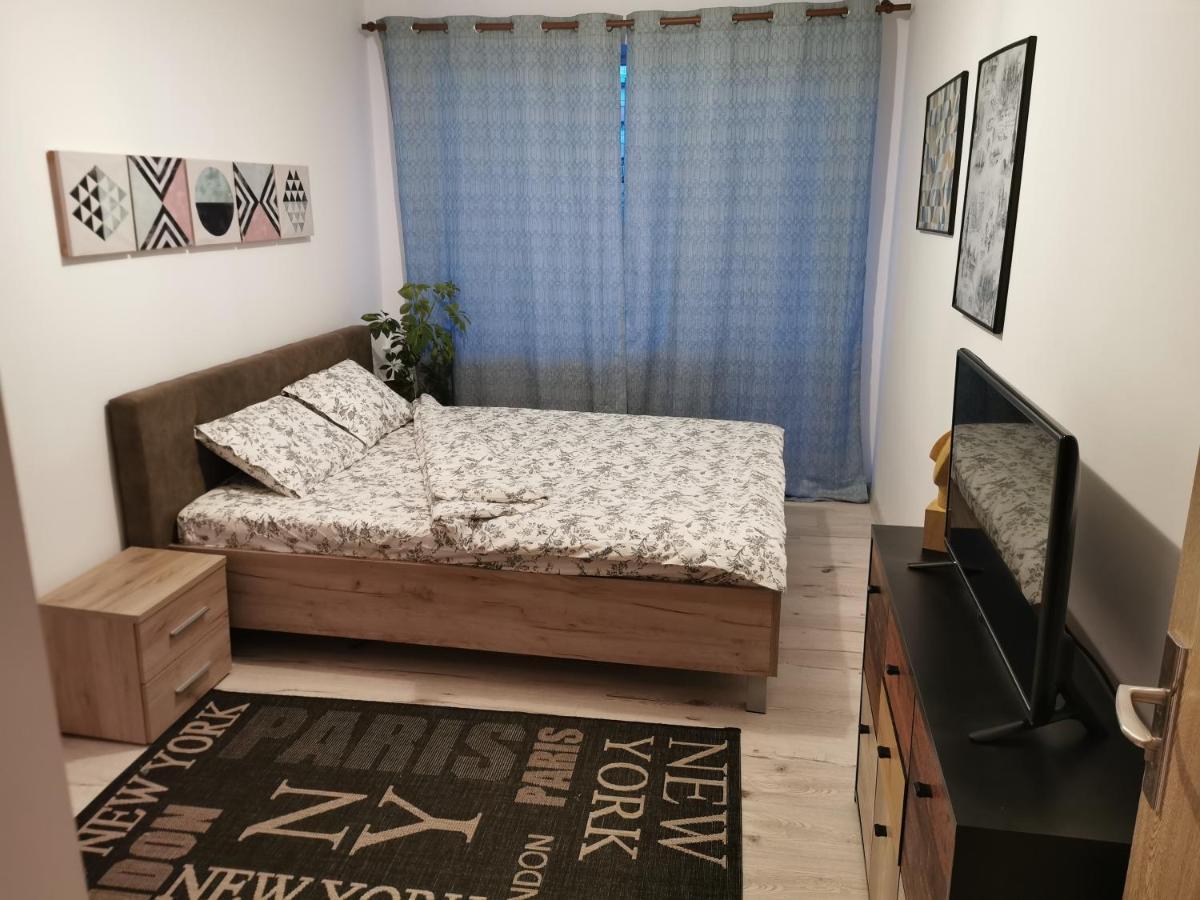 Apartament Downtown Apartment Клуж-Напока Екстериор снимка
